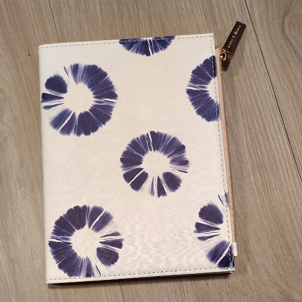Notes & Things Rose Gold Zip Pouch — White with Navy Floral Accent